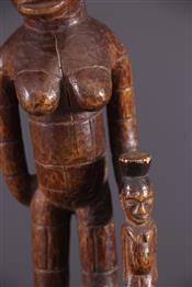 MaternitéMangbetu estátua