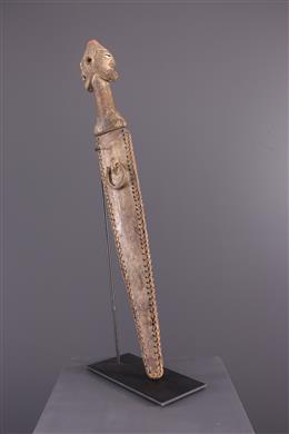 Arte africana - Espada Songye com cabo janiforme